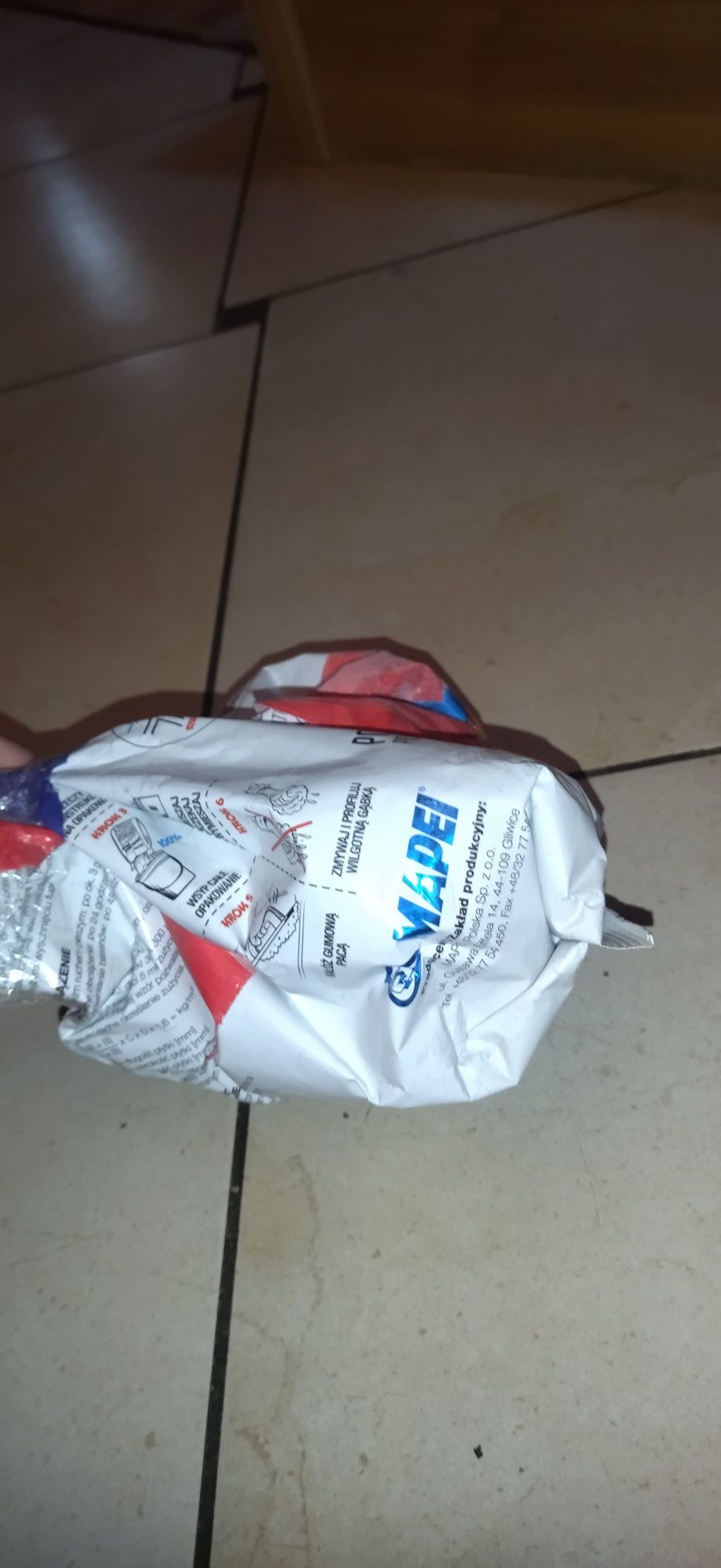 Fuga Sporo księżycowa biel Mapei 111 Mapei beżowa