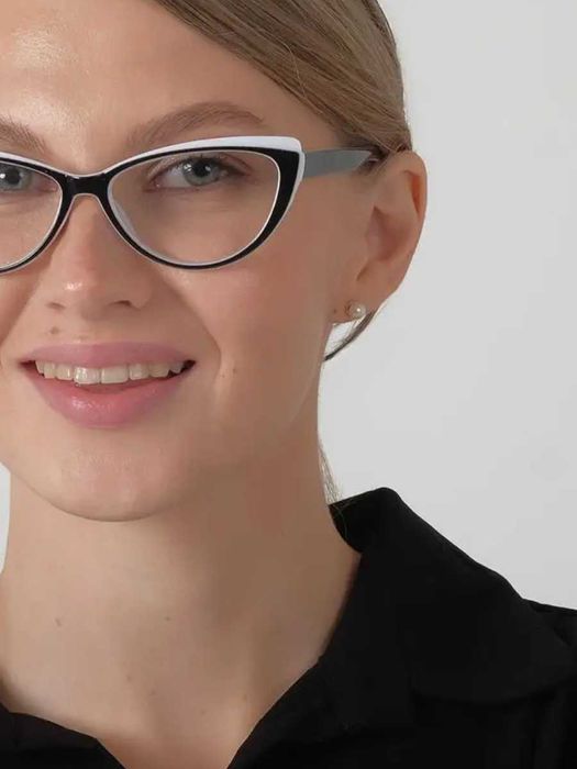 Жіночі окуляри з білою пластиковою оправою для зору ± – код 550 С1