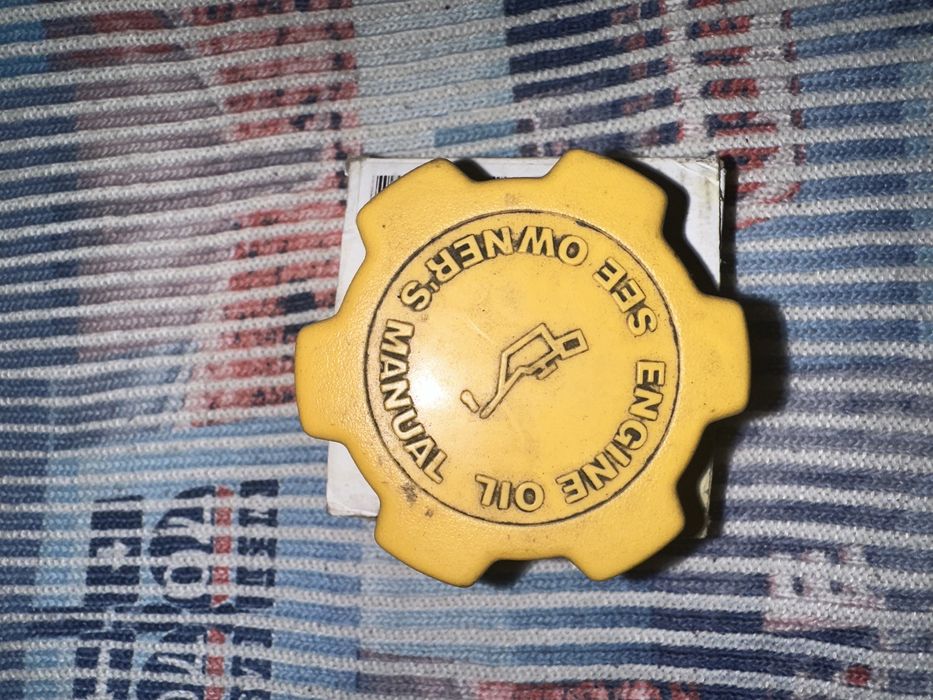 Крышка горловины двигателя с уплотнителем Subaru Impreza 2.0 turbo sti