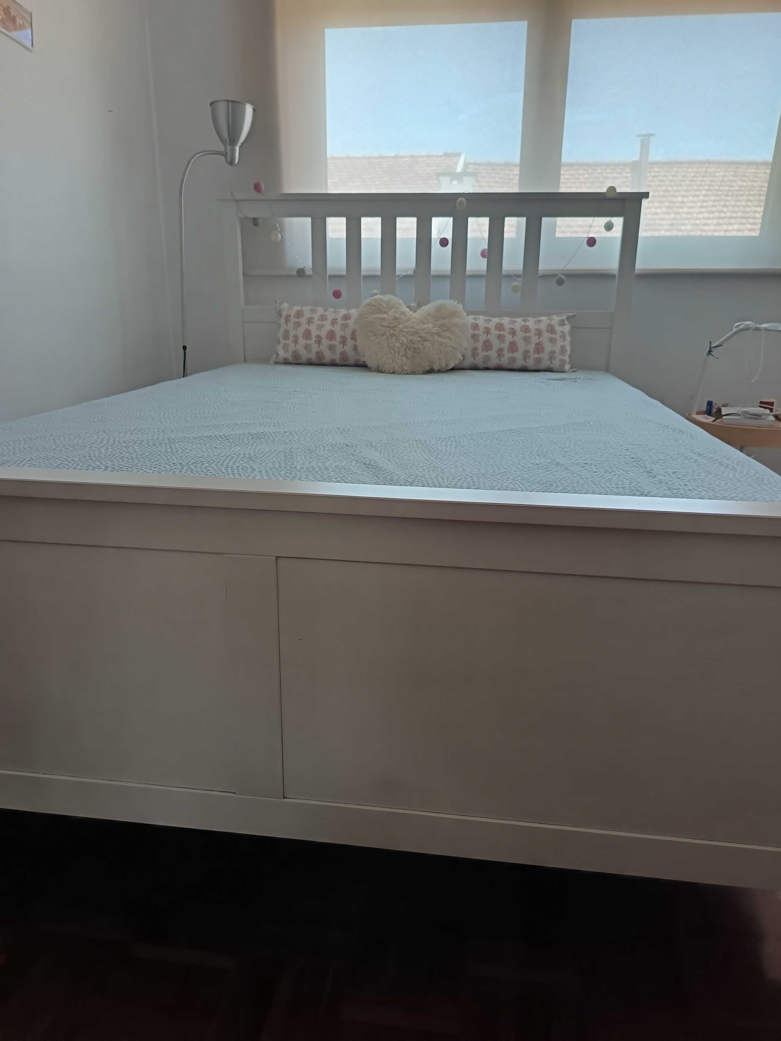 Cama casal Hemnes 1,40 X 2,00 branca