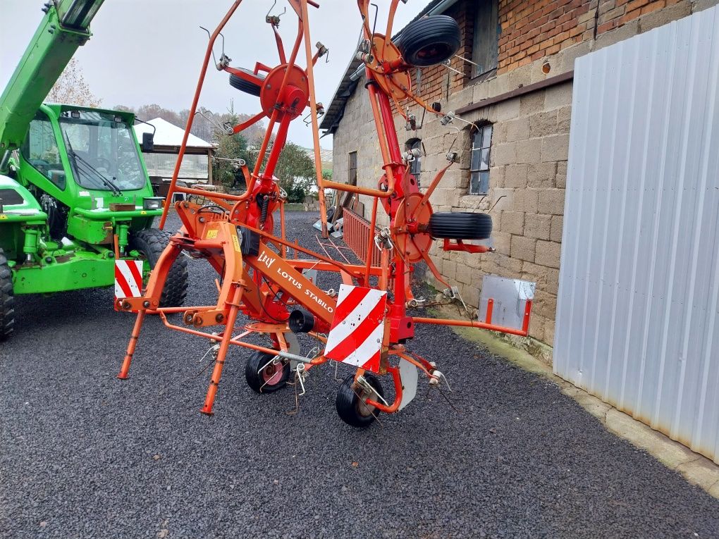 Przetrząsarko zgrabiarka Lely Lotus Stabilo 675