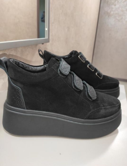 Ботинки женские, зимние, разные модели