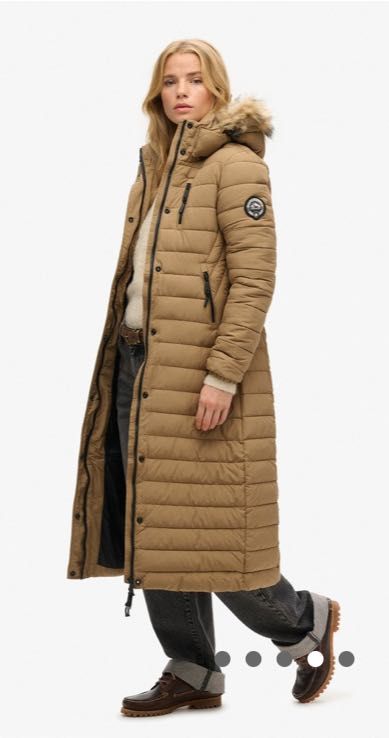 Długa, lekka kurtka puchowa z kapturem ze sztucznym futerkiem Superdry