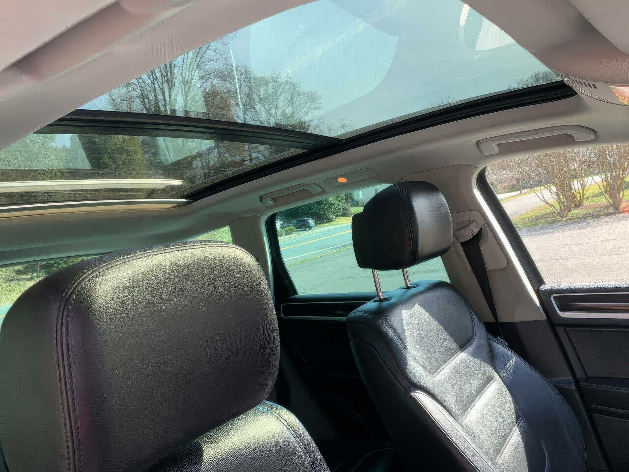 2013 Volkswagen Touareg TDI Executive