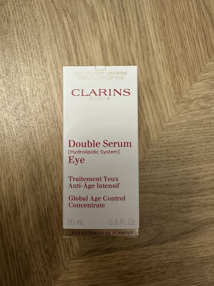 Serum pod oczy marki Clarins