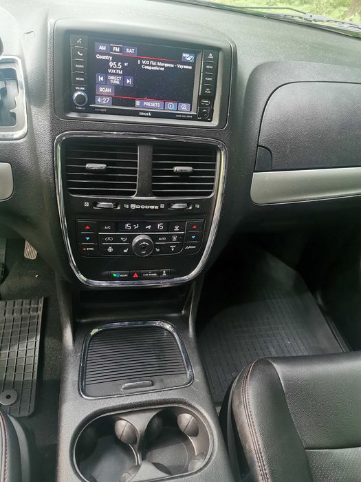 2019 Dodge Grand Caravan GT srebrny - nowe opony