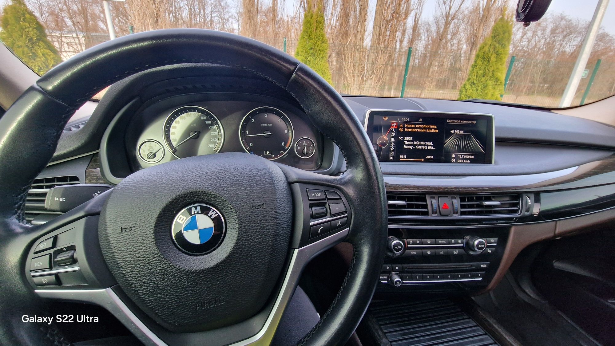 Продам bmw x5 35d 2014