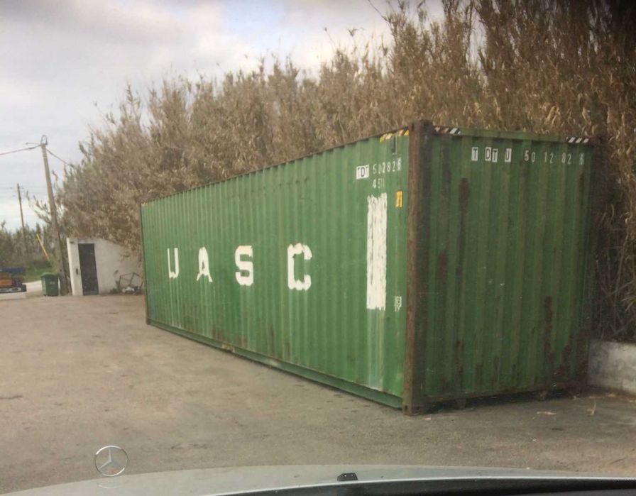 Contentor em ferro de 40 pés