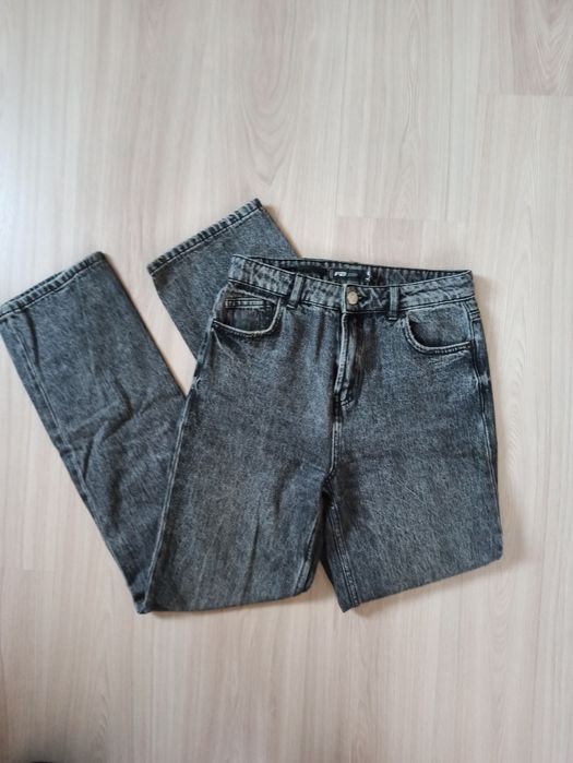 Spodnie dżinsowe szare z szerszą nogawką