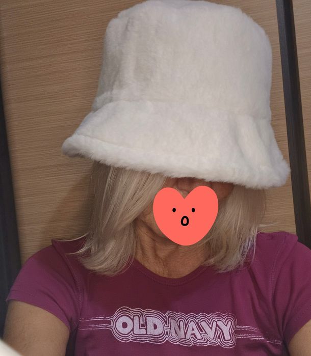 Czapka damska typu bucket