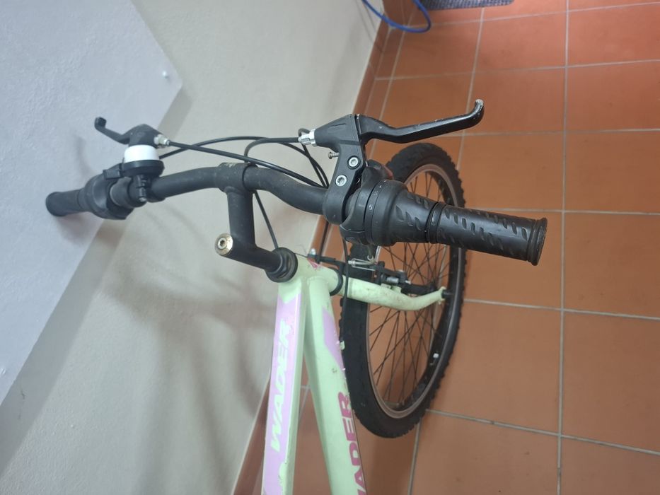 Bicicleta  criança roda T 24