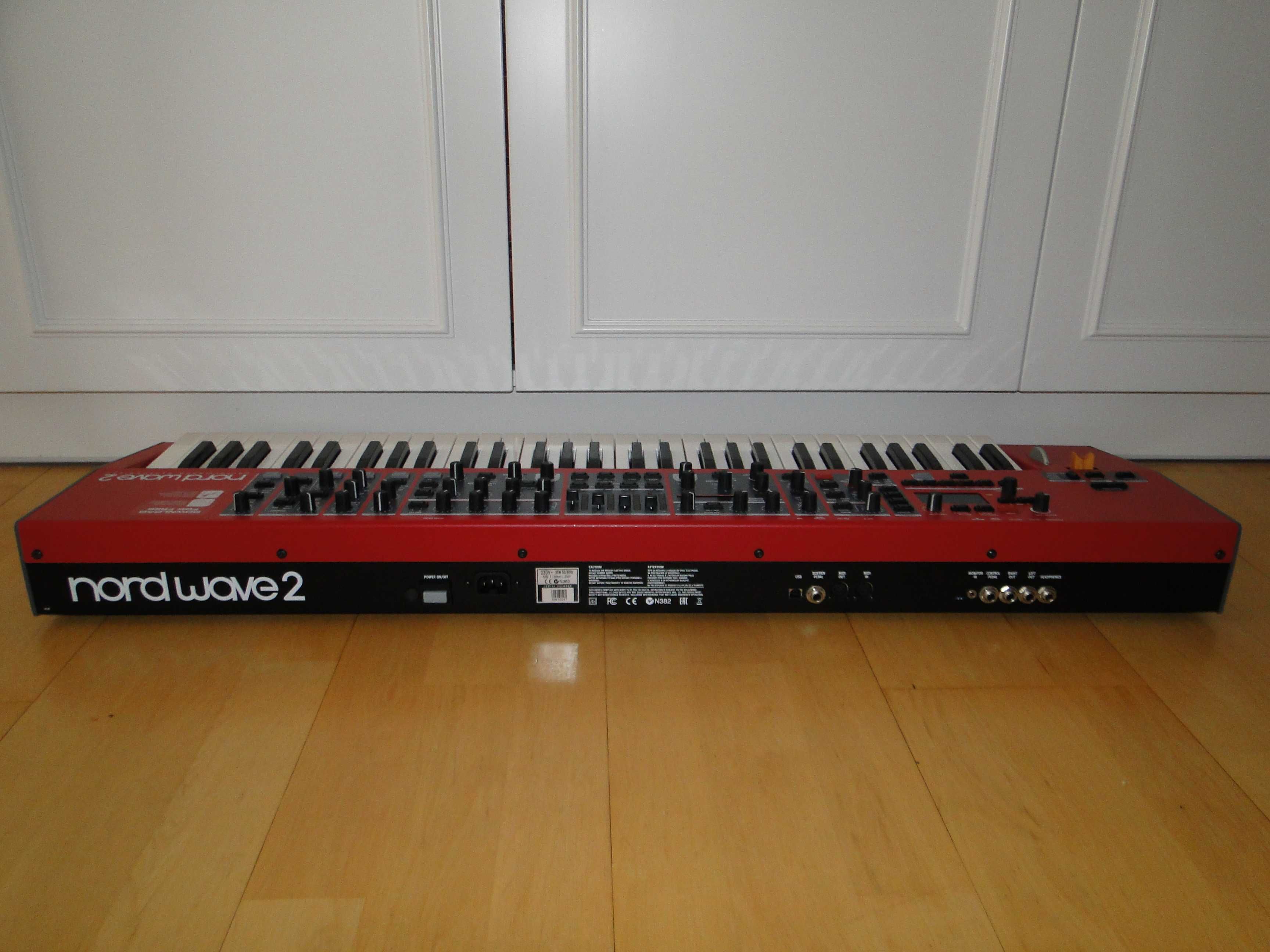 Zawodowy Syntezator Analogowy NORD WAVE 2.Jak Nowy+Futerał.Okazja!!