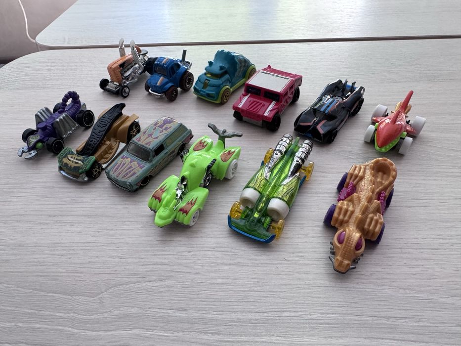 Машинки игрушки тачки hot wheels хот вилс