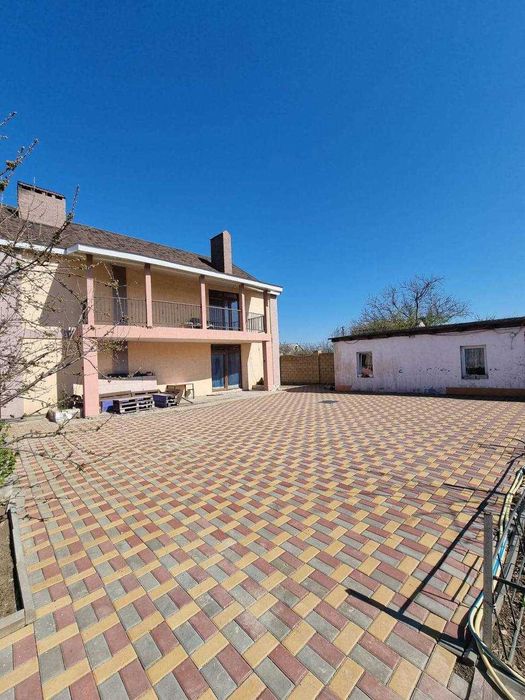 Срочно! Продам дом в Светлом 209 кв.м. 6 соток