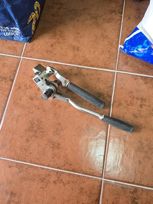 Máquina de cintar