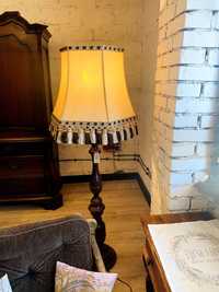 Lampa stojąca, podłogowa, drewniany stelaż