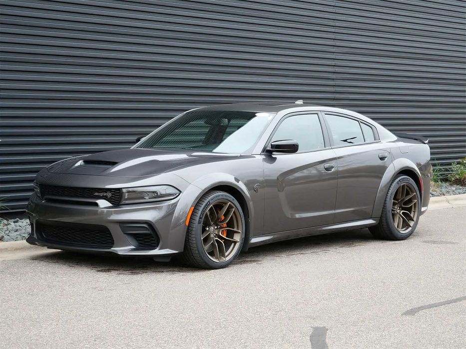 Dodge Charger SRT HELLCAT      2023