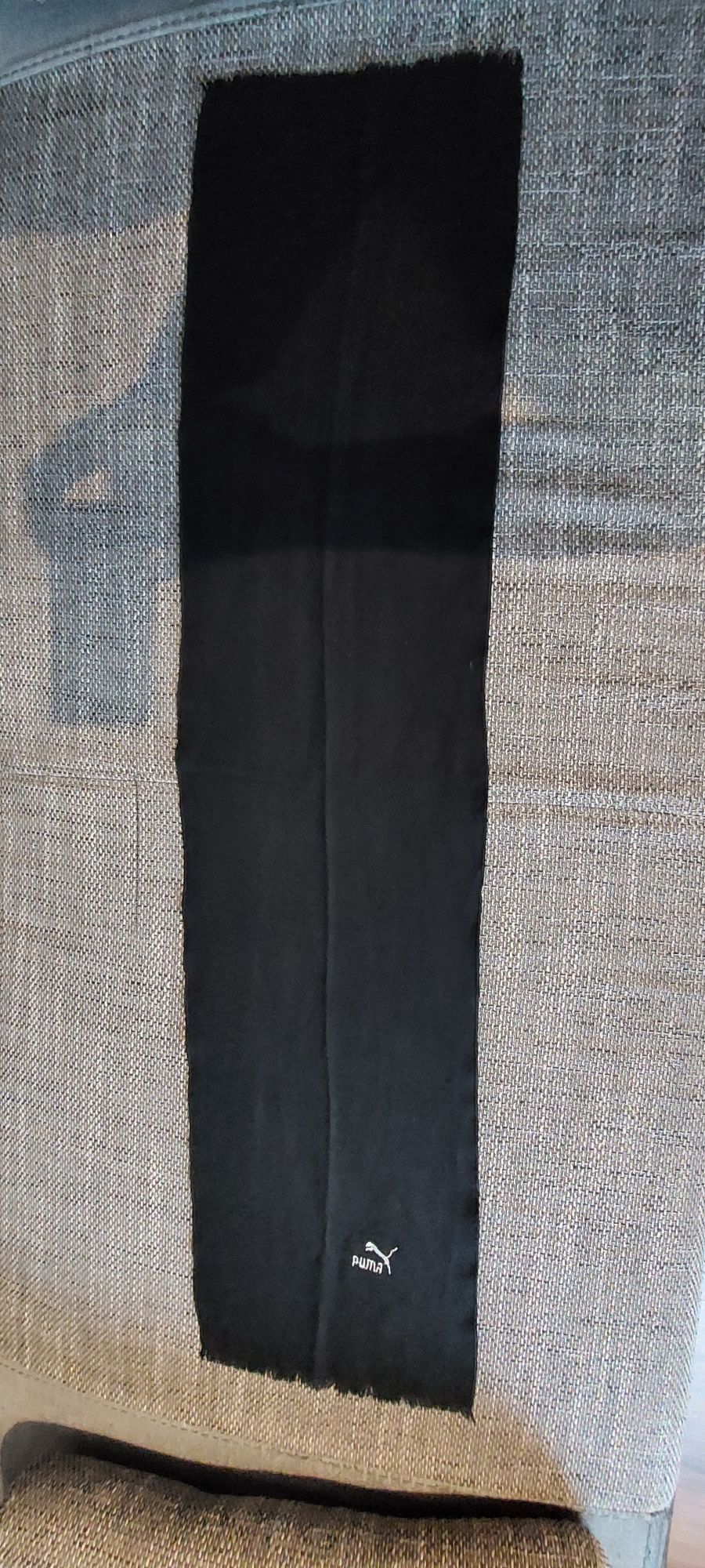 Czarny szalik puma 123 cm
