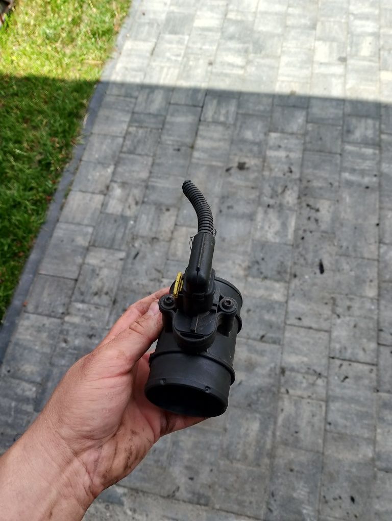 Przepływomierz opel Meriva b astra j 1.4