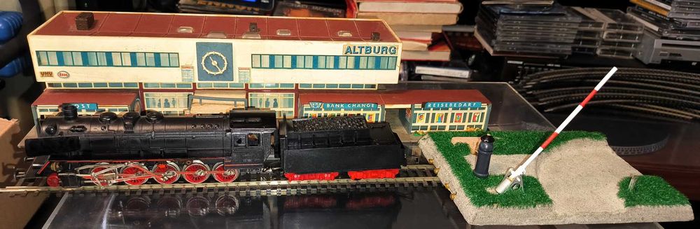 Lokomotywy BR-44 DB i BR-01 182 + Loko. Amtrak USA i wagon Mitropa  HO