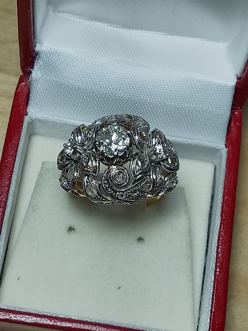 Antyk złoty pierścionek z diamentami
