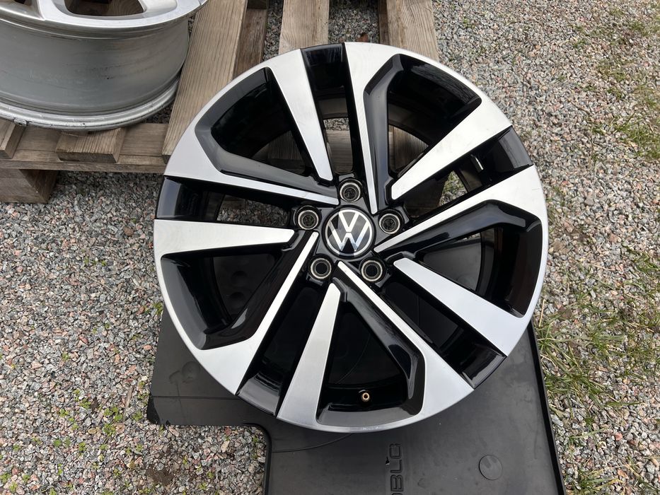 Диски R17 5 112 vw passat tiguan original 5x112