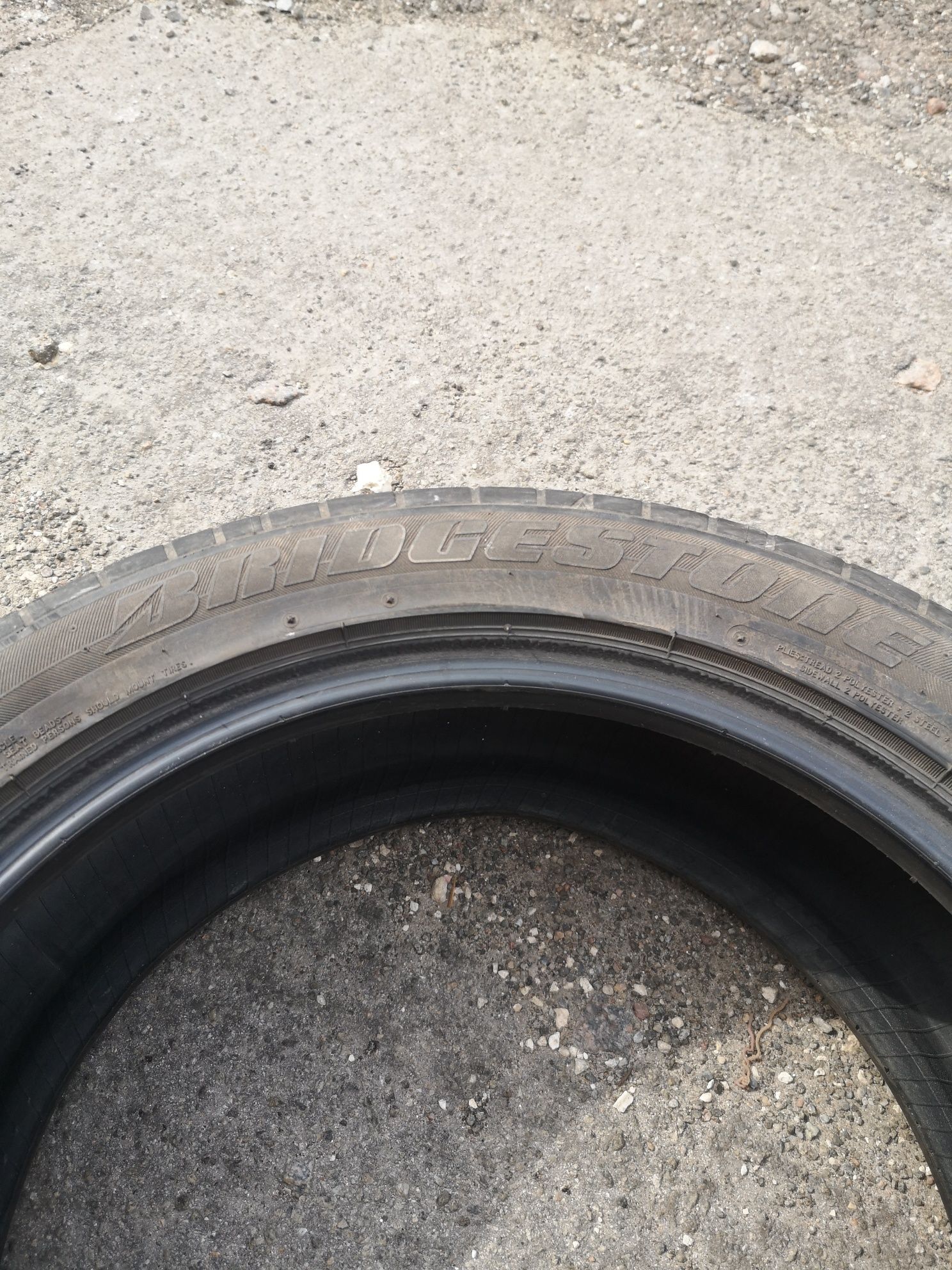 Bridgestone 215 50 R17