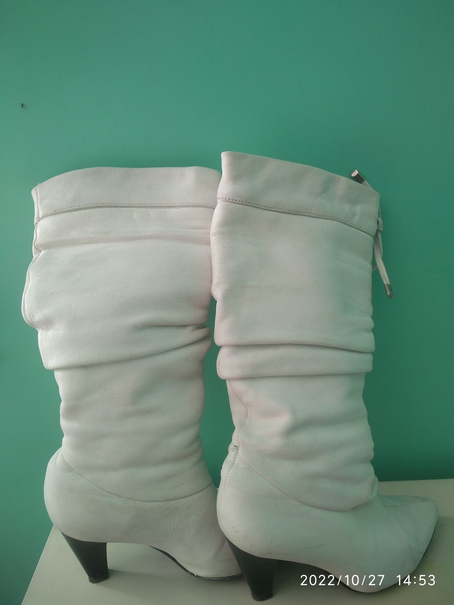 Жіночі зимові білі чоботи 38 розміру