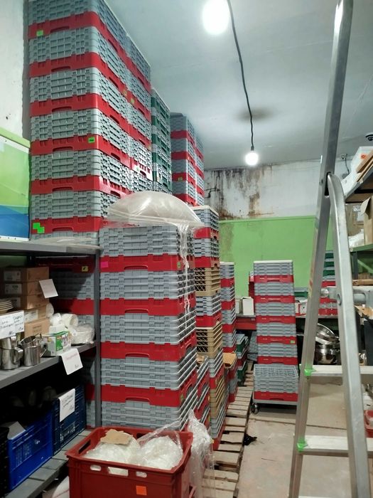 Розпродаж складу посуд кух інвента