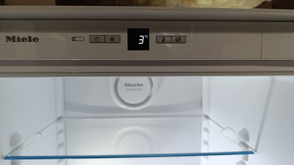Холодильна камера Miele K 37273 iD