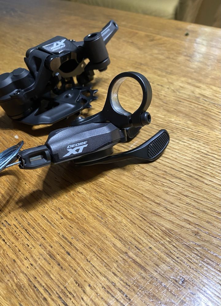 Przerzutka i manetka Shimano Deore XT SGS 12s M8100