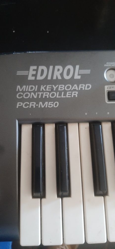MIDI Keyboard Controler 50.€
Ideal para controlar infor