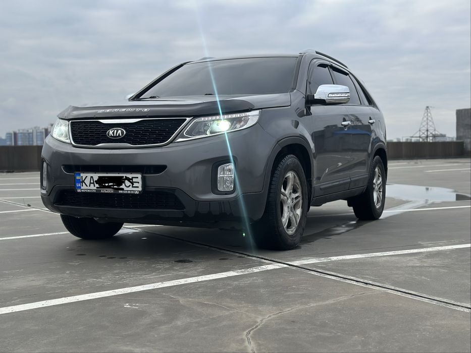 Срочно продам Kia Sorento 2013г 2,2 дизель