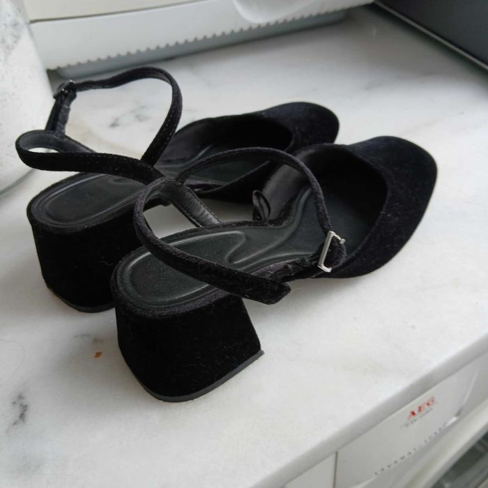 sandálias - sapatos abertos atrás  ZARA 39