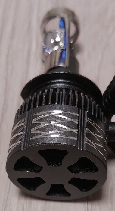 Продам Led лампы Н7