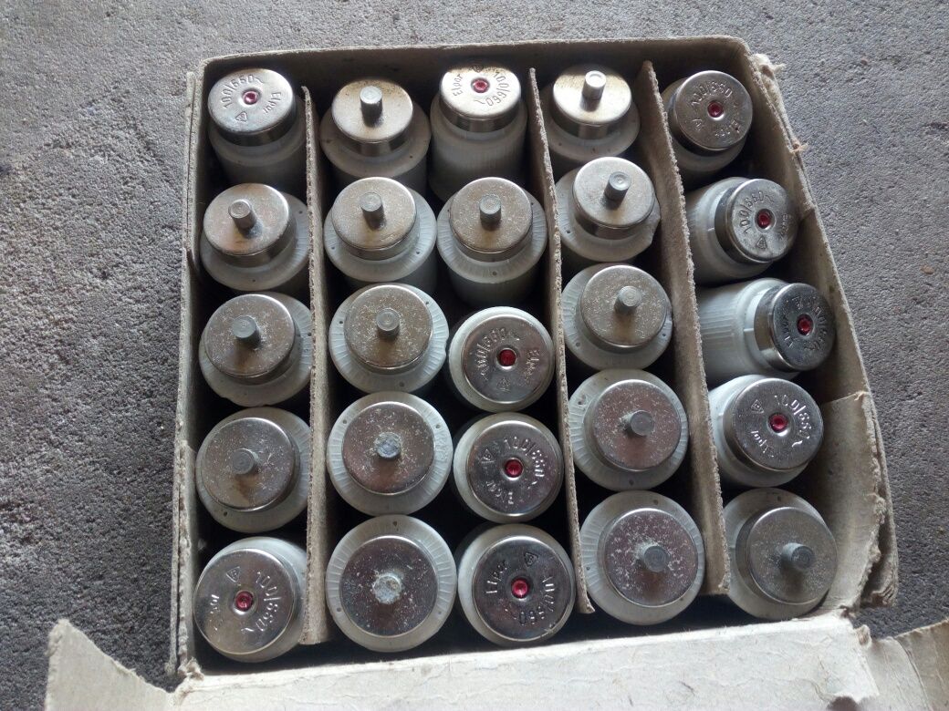 Bezpiecznik wkładka bezpiecznikowa topikowa 660V 100A oprawka