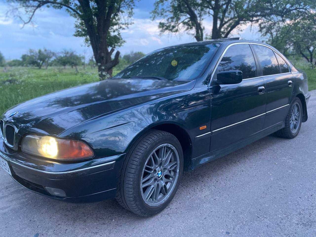 Продам BMW E39 525i