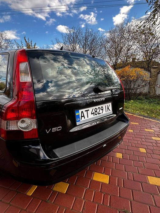 volvo v50 2004 року