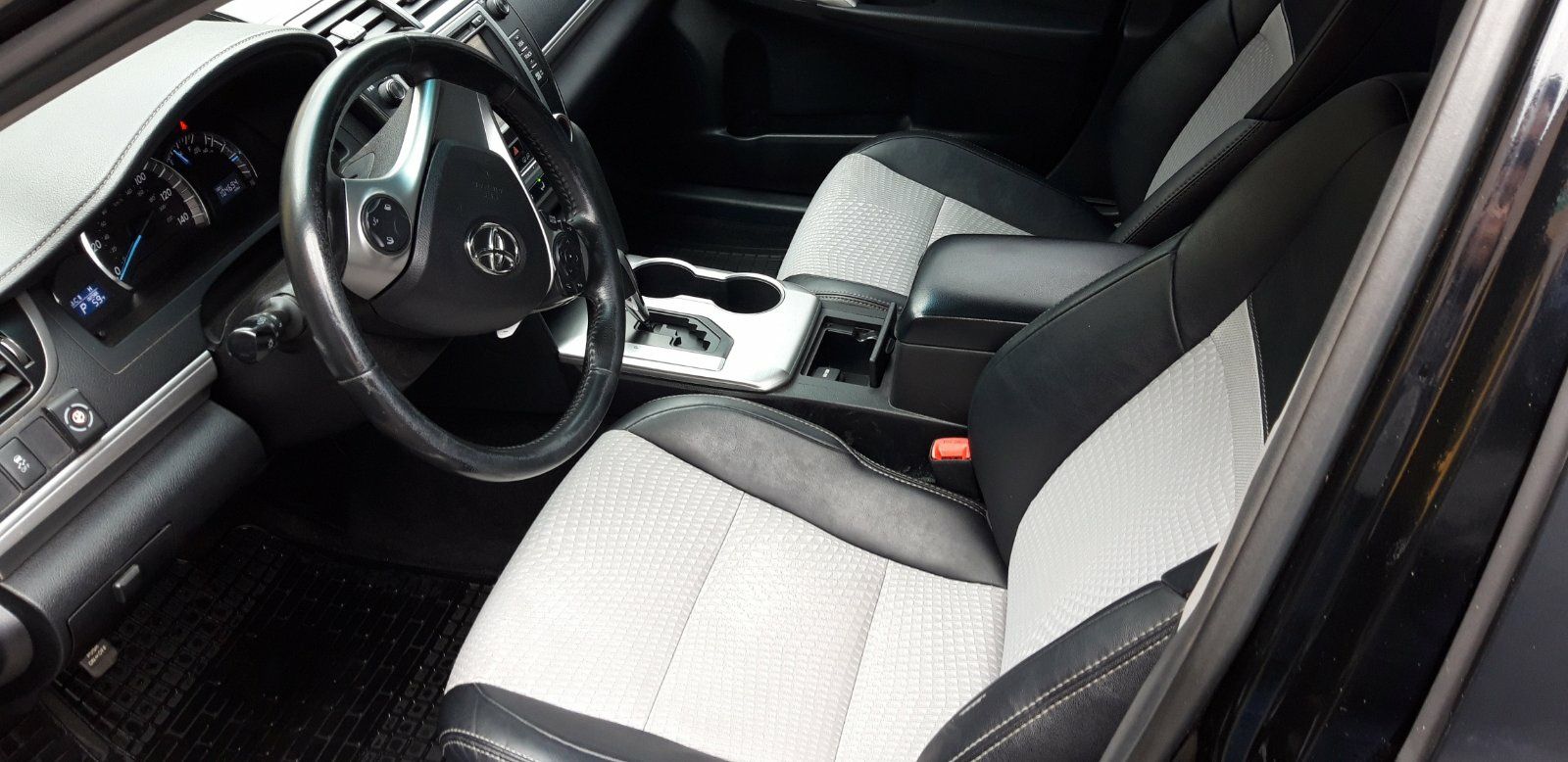 Аренда авто  Тойота CAMRY 50, 55 В НАЛИЧИИ в ТАКСИ