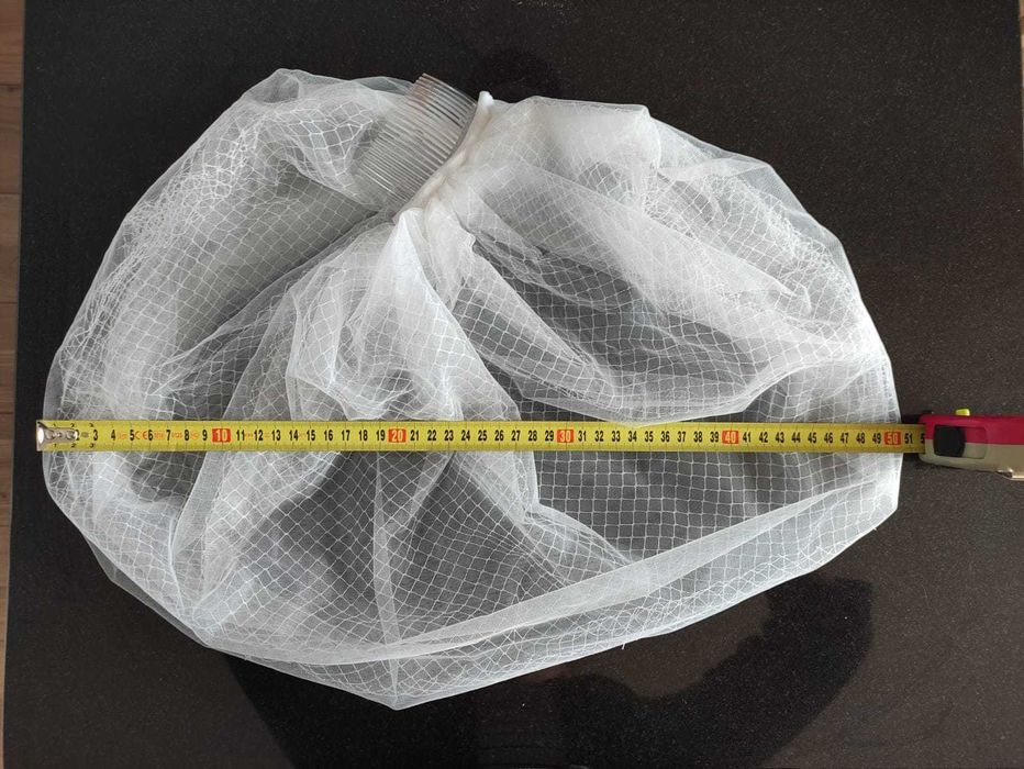 Welon nowy krotki na grzebieniu biały i śmietankowy