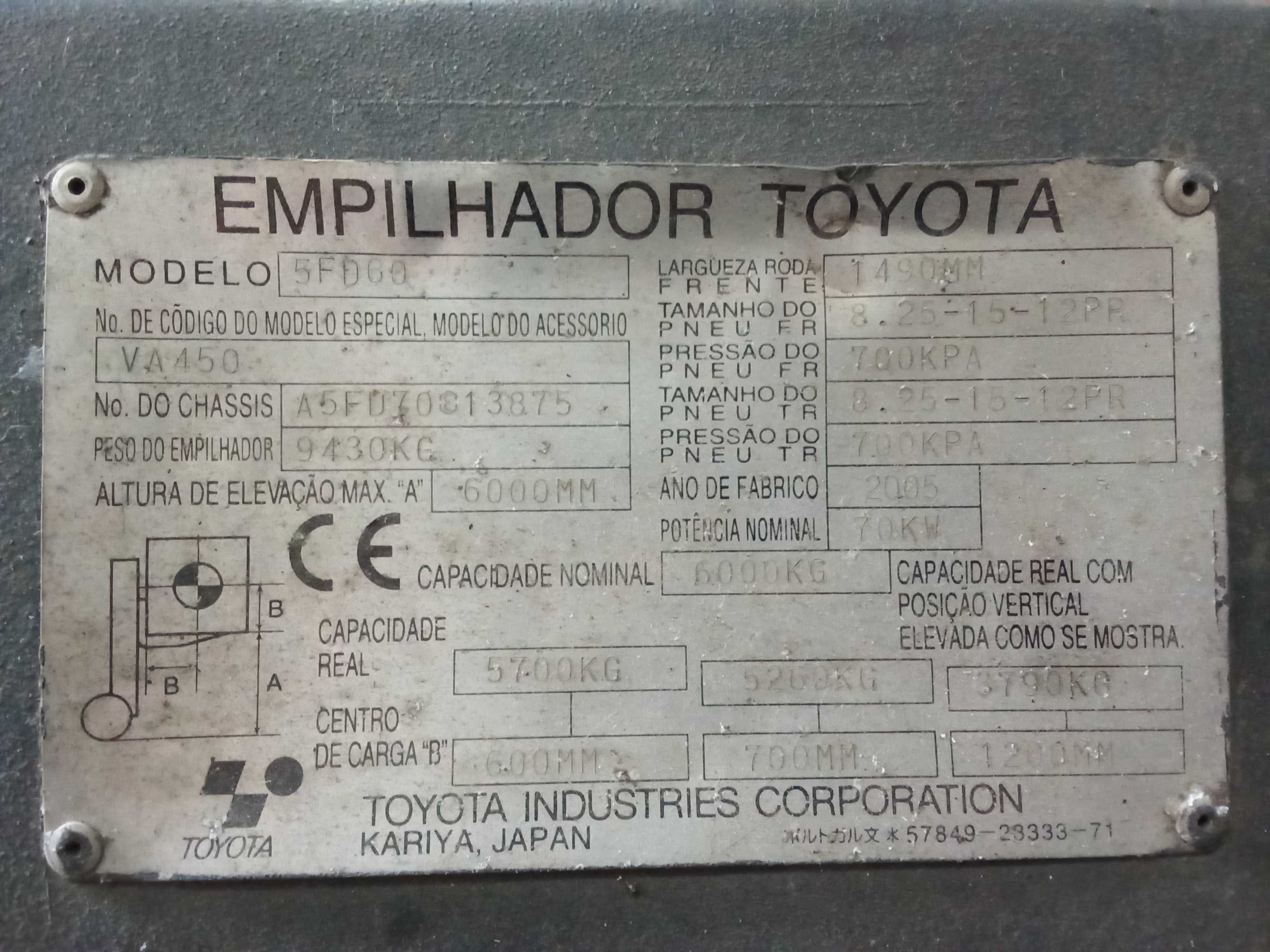 Empilhador TOYOTA 6 ton diesel ano 2005 TRIPLEX