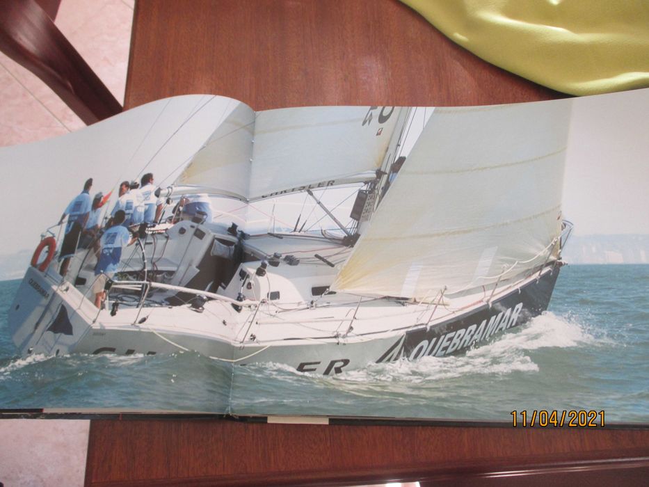 Livro - Quebramar - seis anos a comunicar no mar