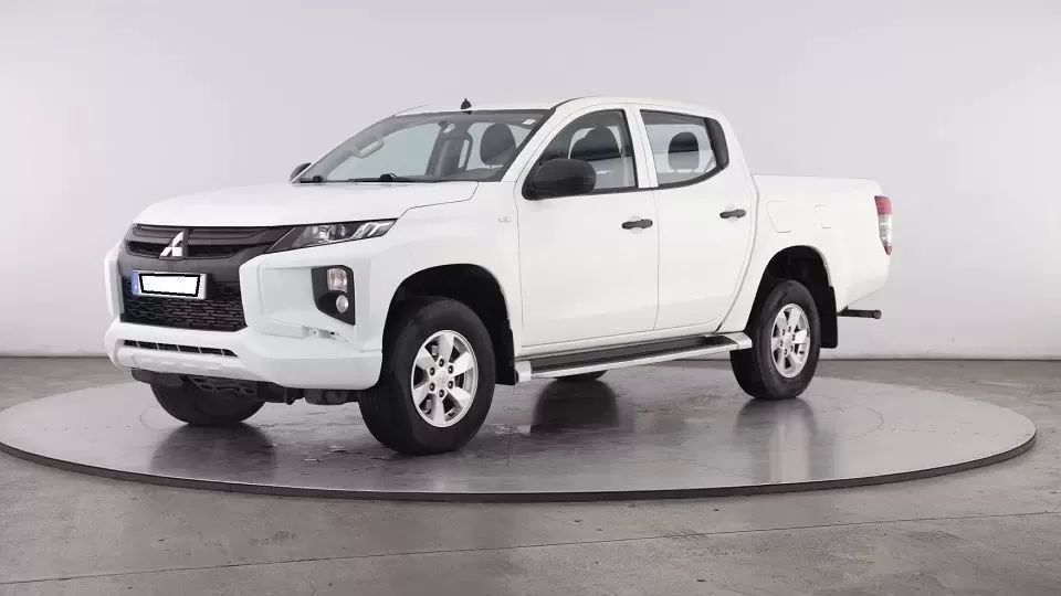 Mitsubishi L200 2.3 DI-D Strakar Space Cab Intense 4WD
