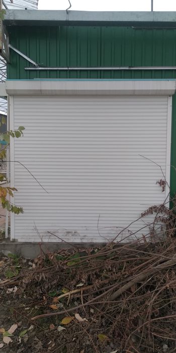 Ролета на гараж. 2500 x 2500 Б/у Размеров много.