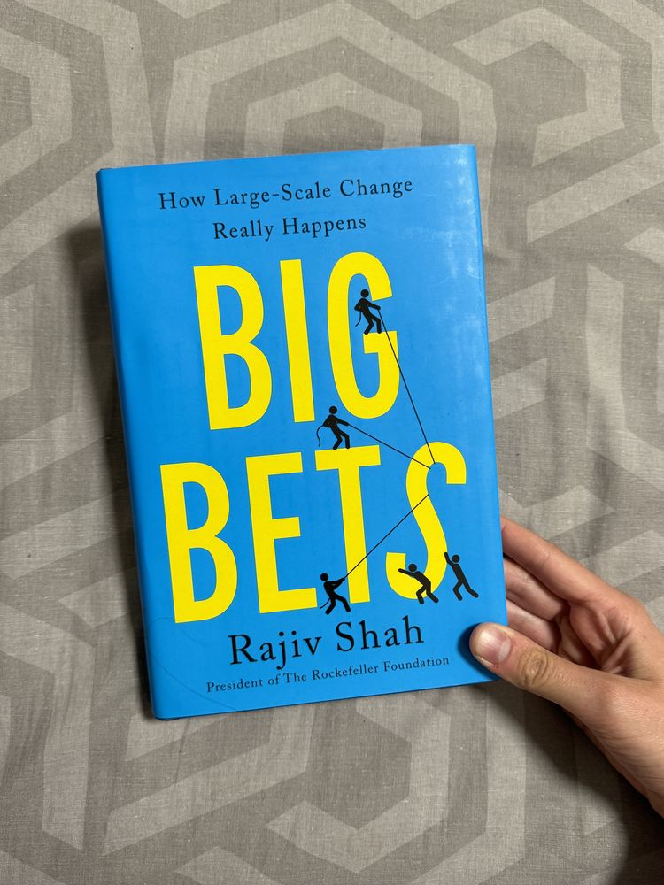 Книги англійською. Книга англійською. Big Bets Rajiv Shah
