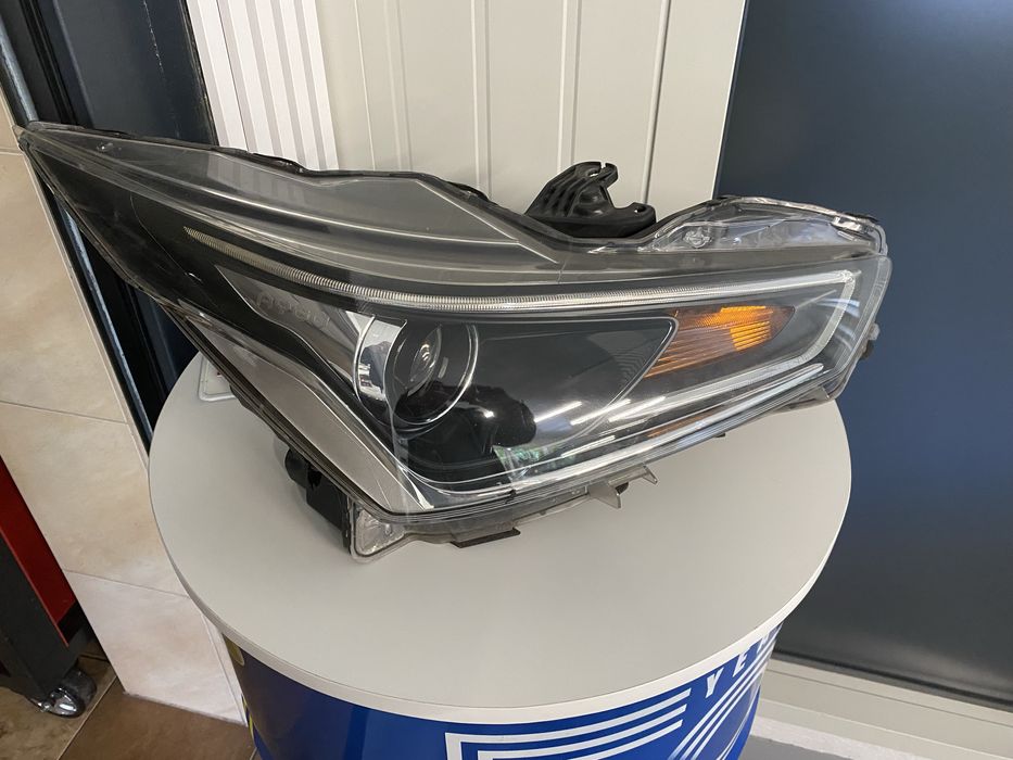 Reflektor led toyota aygo 2021 rok