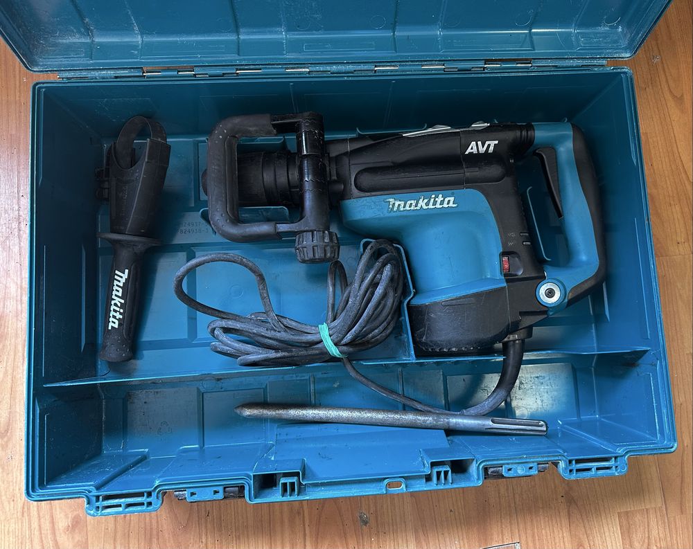 Młotowiertarka Makita HR4001c Zestaw Dłuto