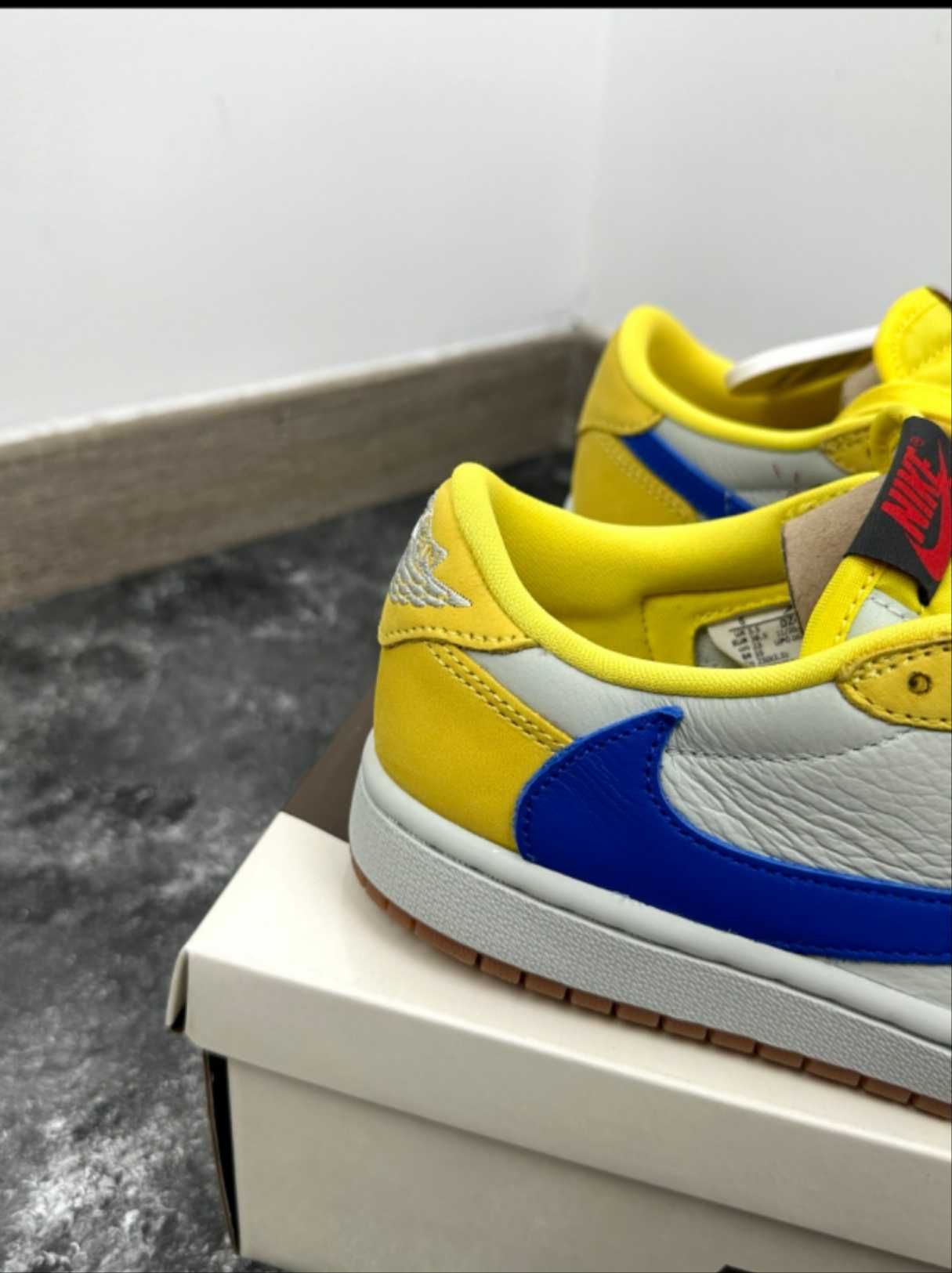 Travis Scott x Jordan Air Jordan 1 Low OG Canary Yellow R.45