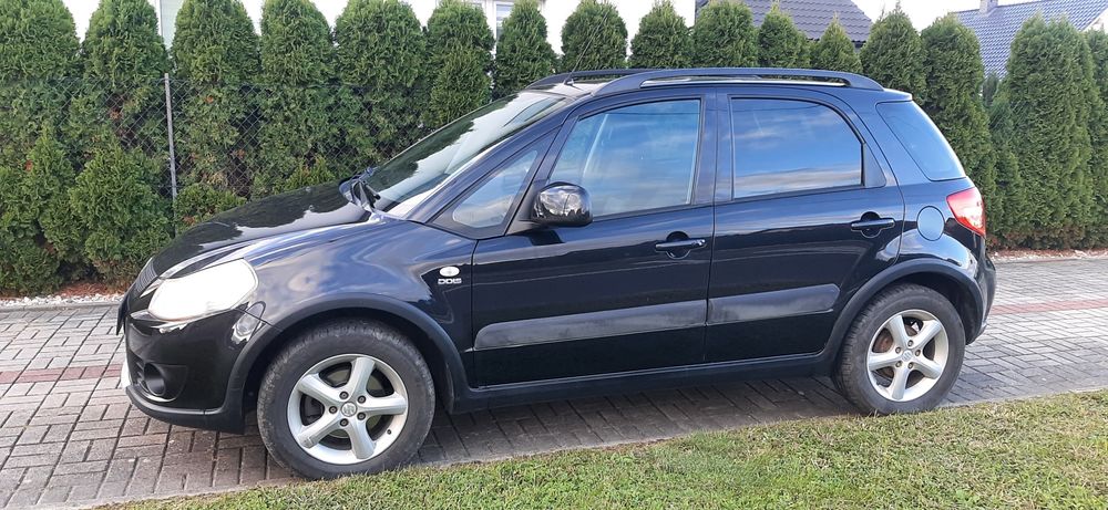 SX4 4×4,klima,navi,hak,Keyles-system,