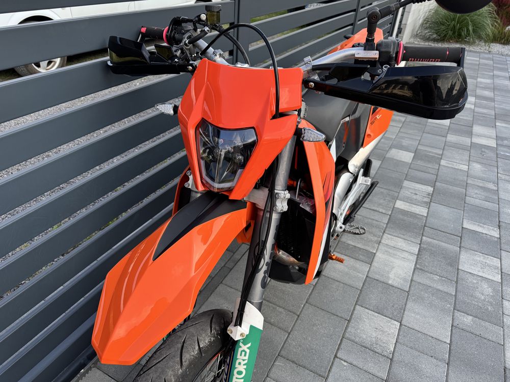 KTM Enduro R 690, SMC-R, SMC supermoto LC4